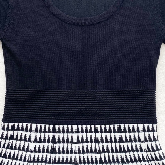 Xhilaration Combo Houndstooth-Skirt Sweater Dress SZ Large - Picture 3 of 10